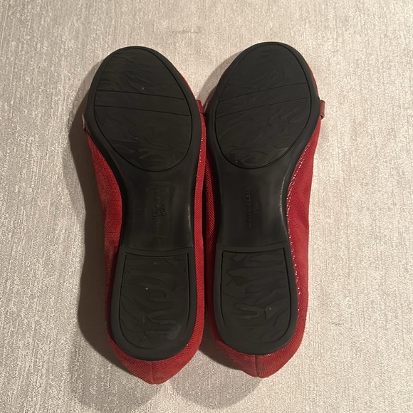 Anne Klein Women’s Red 2000s Styled Flats w/ Y2K Buckle and Bright red Sz 7.5 - Picture 11 of 13